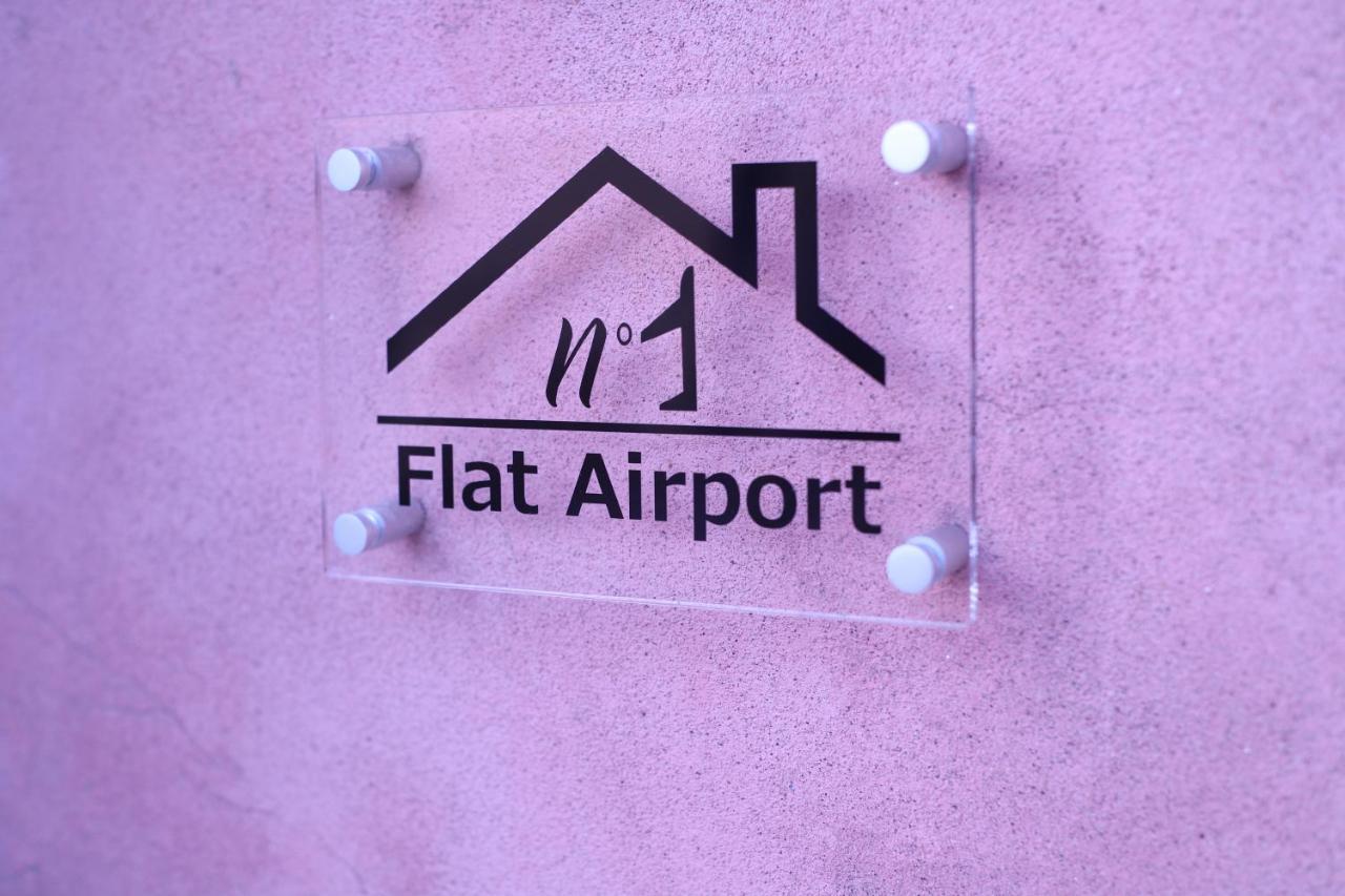 N° 1 Flat Airport Apartamento *
